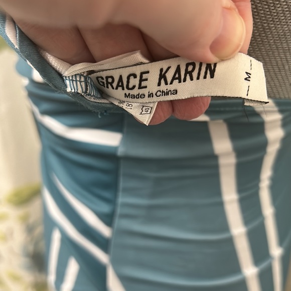 Stunning teal and white one piece - Picture 4 of 6